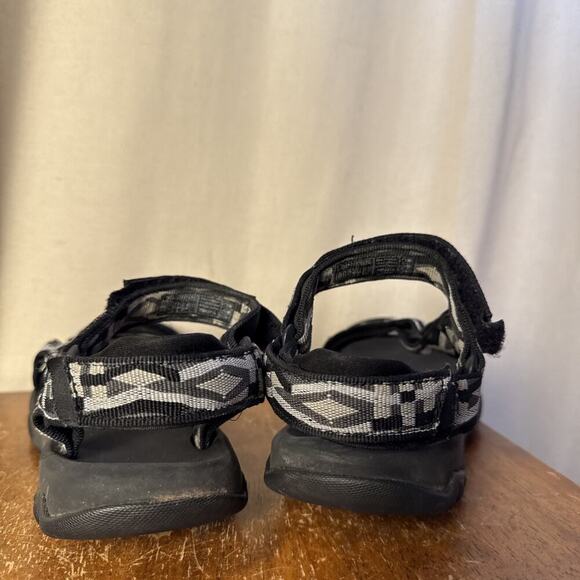 Teva Hurricane Sandals Women US 6 Geometric Black Universal Adjustable Strap - Picture 4 of 11